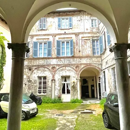 Apartment La Dama Finestra In Centro Como