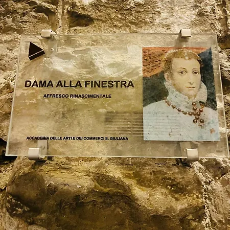 Apartment La Dama Finestra In Centro *